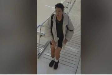 ரொறன்ரோவில் 43000 டாலர் கடிகாரத்தை களவாடிச் சென்ற நபர்!