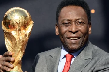 உலகப் புகழ் பெற்ற கால்பந்தாட்ட வீரர் பீலே மரணம்