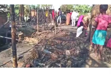 21 தலித் வீடுகளுக்கு தீ வைத்த சம்பவம் - பீகாரில் அரங்கேறிய கொடூரம்!