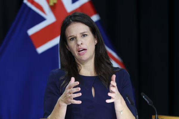 புதிய வேலை விசாக்களை அறிமுகப்படுத்தும் பிரபல நாடு! | New Zealand Opens New Work Visas
