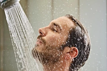 இனி இப்படி குளியுங்கள்....உடம்புக்கு நல்லதாம்!