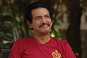 நடிகர் நிழல்கள் ரவியின் மகனை பார்த்துள்ளீர்களா.. புகைப்படத்துடன் இதோ