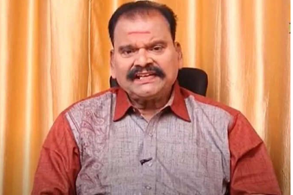 மூணு புருஷன், அந்தமாதிரி டாக்டர்.. 40 வயது நடிகையை பற்றி புட்டுப்புட்டி வைத்த பயில்வான் | Bayilvan Trolls Dr Sharmila And Bismi Controversy