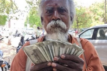 இலங்கையில் ஏற்பட்டுள்ள நெருக்கடிக்கு உதவுவதற்காக பணம் சேகரிக்கும் இந்திய யாசகர்