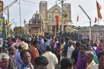 யாழ் ஆலய திருவிழாவில் இளைஞன் செய்த மோசமான செயல் ; இரகசிய தகவலால் சிக்கினார்
