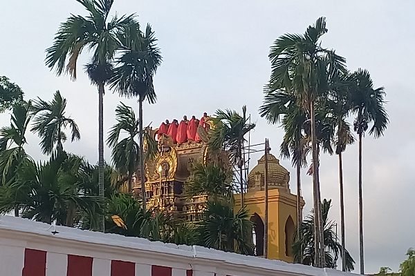 நல்லூரில் பஞ்ச தள ஶ்ரீ குமார கோபுர கலசாபிஷேகம்..! (படங்கள்) | Nullur Temple Jaffna Sri Lanka நல்லூரில் பஞ்ச தள ஶ்ரீ குமார கோபுர கலசாபிஷேகம்..! (படங்கள்) | Nullur Temple Jaffna Sri Lanka
