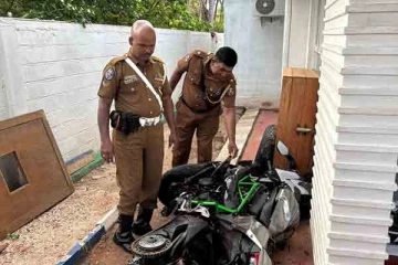 உயர்தர வகுப்பு மாணவனின் உயிரை பறித்த தொலைபேசி கம்பம்