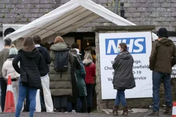 பிரித்தானியாவில் பதிவான ஒமிக்ரோன் மரணம் - முடங்கியது NHS இணையம்
