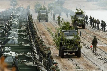 உக்ரைன் மீதான "முதல் நாள் போர் வெற்றிகரமானது" - ரஷ்யா அறிவிப்பு