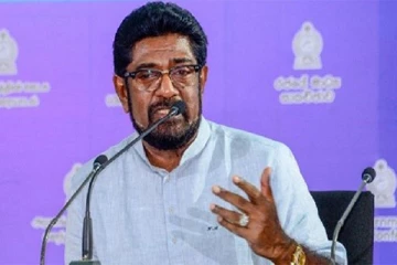 கிளிநொச்சி சுகாதார சேவைகள் பணிப்பாளரின் இடமாற்றத்தை ஆட்சேபித்து சுகாதார அமைச்சருக்கு சிறீதரன் கடிதம்