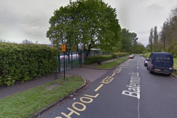 உன் மகளை எங்களிடம் விற்றுவிடு: மகளை பள்ளிக்கு அழைத்துச் சென்ற தாயை அணுகிய மர்ம நபர்களால் பரபரப்பு