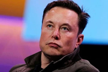 ட்விட்டர் மூலம் தனது பணத்தை இழக்கும் எலான் மஸ்க்