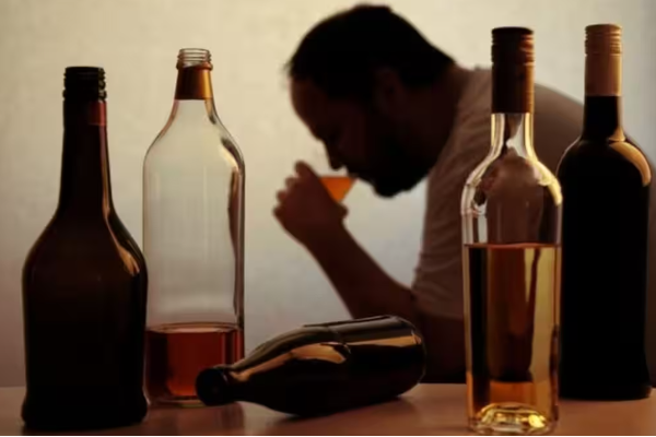 பயணங்களின் போது தவிர்க்க வேண்டிய உணவுகள் எவை தெரியுமா...! | What Foods To Be Avoided During Travelling Time