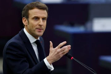 மீண்டும் ஜனாதிபதி தேர்தலில் போட்டியிடும் இமானுவேல் மேக்ரான்!