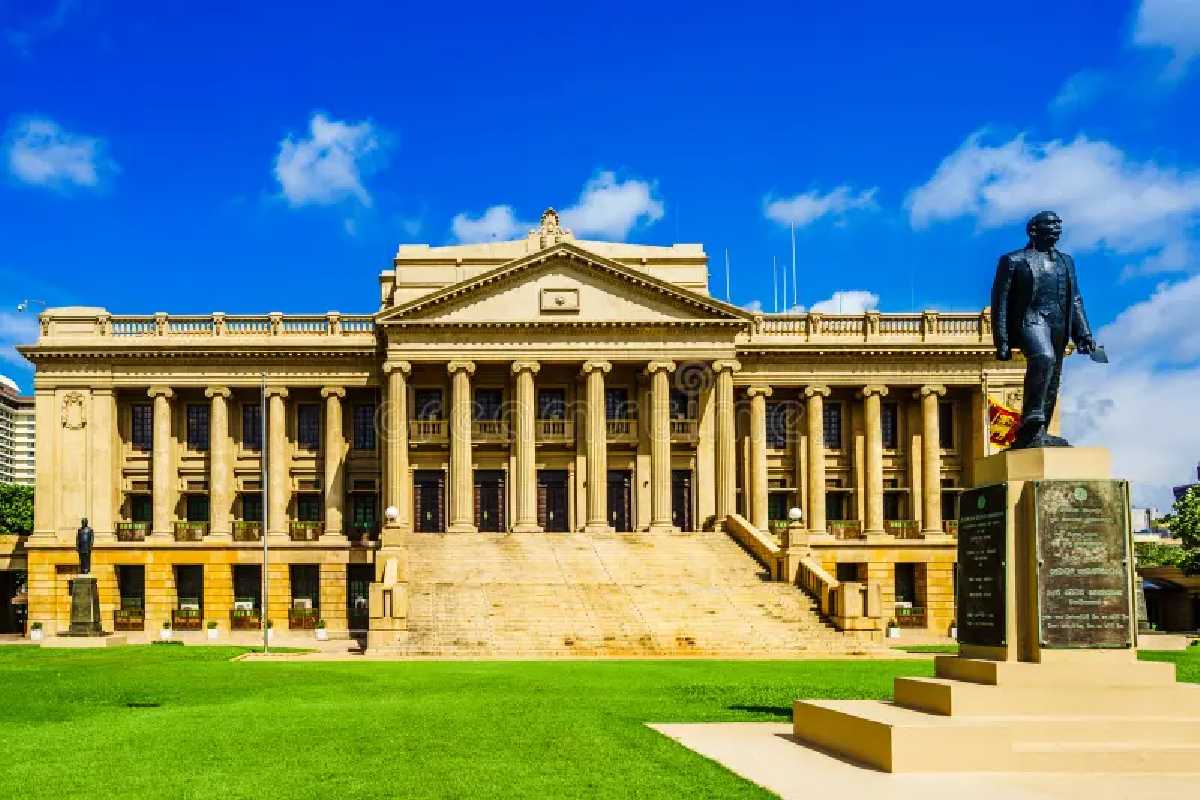 நீதிமன்றங்களாக மாற்றப்பட்ட ஜனாதிபதி மாளிகைகள் | Presidential Palaces Converted Into Court Houses நீதிமன்றங்களாக மாற்றப்பட்ட ஜனாதிபதி மாளிகைகள் | Presidential Palaces Converted Into Court Houses