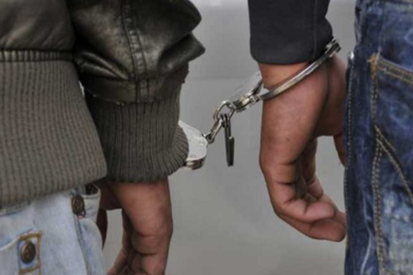 கெஹெல்பத்தர பத்மேவின் தாயாருக்கு சொந்தமான லொறியில் சட்டவிரோத செயற்பாடு ; இருவர் கைது | Illegal Activities In A Lorry Padma S Mother கெஹெல்பத்தர பத்மேவின் தாயாருக்கு சொந்தமான லொறியில் சட்டவிரோத செயற்பாடு ; இருவர் கைது | Illegal Activities In A Lorry Padma S Mother