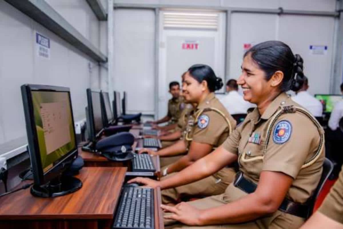 இலங்கை மக்களுக்கு பொலிஸார் விடுத்த முக்கிய அறிவிப்பு | Sri Lanka Police Headquarters Request இலங்கை மக்களுக்கு பொலிஸார் விடுத்த முக்கிய அறிவிப்பு | Sri Lanka Police Headquarters Request