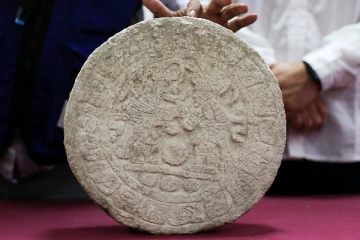 1,000 ஆண்டு பழைமையான மாயன் பலகை கண்டுபிடிப்பு!