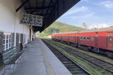 வெறிச்சோடிய நானுஓயா ரயில் நிலையம்... வெளிநாட்டு சுற்றுலா பயணிகள் அவதி!