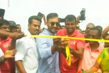 தோனியைப் போல் சாதித்தவர் நடராஜன்! மைதானத்தை திறந்து வைத்த தினேஷ் கார்த்திக்