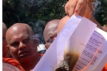 13ஐ எதிர்க்கும் தேரர்களின் பின்னால் அந்நிய சக்தி! அம்பலப்படுத்தும் இந்திய அரசியல்வாதி