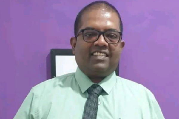 குழாய் வழி சத்திர சிகிச்சைகளின் இமயம் ; யாழ் சத்திர சிகிச்சை நிபுணர் திடீர் மரணம் | Jaffna Endovascular Surgeon Dies Suddenly