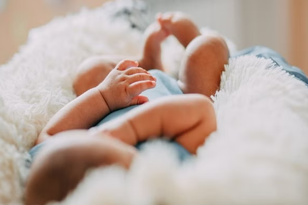 ஒரே பிரசவத்தில் பிறந்த ஆறு குழந்தைகள்: ஒரு சிசு மரணம் | Six Children Born In One Birth