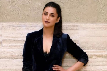 தன்னை விட 2 மடங்கு மூத்த நடிகருடன் ஜோடி சேரும் நடிகை ஸ்ருதி ஹாசன், யார் அந்த ஹீரோ தெரியுமா?