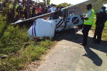 கிம்புலபிட்டியவில் அவசரமாக தரையிறக்கப்பட்ட விமானம்! 4 பேருக்கு நேர்ந்த விபரீதம்