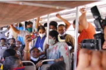 மக்கள் கோரிக்கை.. பேருந்தில் பயணம் செய்து நேரில் ஆய்வு நடத்திய ஆளுநர் தமிழசை