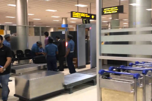 விமானநிலையத்தில் திருப்பியனுப்பட்ட ரஞ்சன் | Ranjan Who Was Turned Away At The Airport