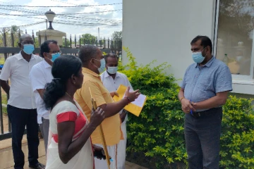 பயங்கரவாத தடைச்சட்டத்தின் கீழ் கைது செய்யப்பட்ட டிவனியாவை விடுதலை செய்ய கோரி மகஜர் (Photos)