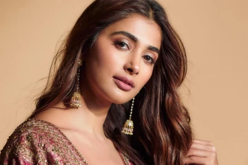 ஒரு மாசம் டூர்.. இத்தனை நாடுகளுக்கு போகிறாரா பீஸ்ட் பூஜா ஹெக்டே