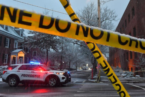 கனடாவின் பாடசாலை ஒன்றில் பயங்கர துப்பாக்கிச் சூடு : 10 பேர் பலி... பலர் காயம் | Shooting At A School In Canada 10 People Killed