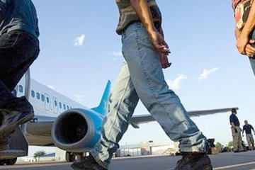 இலங்கையிலிருந்து நாடு கடத்தப்பட்ட 125 சீனப் பிரஜைகள்