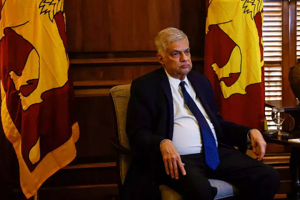 ரணிலின் பக்கம் தாவும் 17 நாடாளுமன்ற உறுப்பினர்கள் - பலப்படும் ரணிலின் கரங்கள்! - ஐபிசி தமிழ்