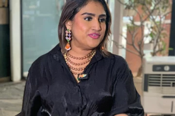 வனிதா விஜயகுமார் youtubeல் மட்டும் இவ்வளவு சம்பாதிக்கிறாரா? முழு விவரம்