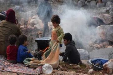 ஆப்கானிஸ்தானில் 10 லட்சம் குழந்தைகள் பட்டினியால் வாடும் நிலை! உலக உணவுத்திட்டத்தின் கணிப்பு வெளியானது