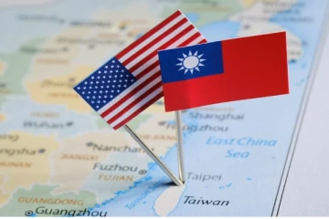 தாய்வானை கைப்பற்ற படை பலத்தை பயன்படுத்துவோம் என்ற சீனாவின் மிரட்டலால் பதற்றம்