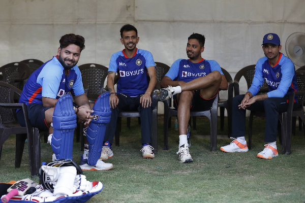 இந்திய தென்னாப்பிரிக்க தொடர் ; திடீரென விலகிய கே.எல் ராகுல் - புதிய கேப்டன் அறிவிப்பு! | Ind Vs Sa Kl Rahul Ruled Out New Caption Pant