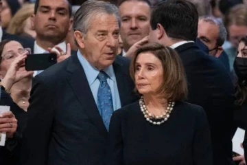 வீடு புகுந்து அமெரிக்க சபாநாயகரின் கணவர் மீது மர்ம நபர் தாக்குதல்!