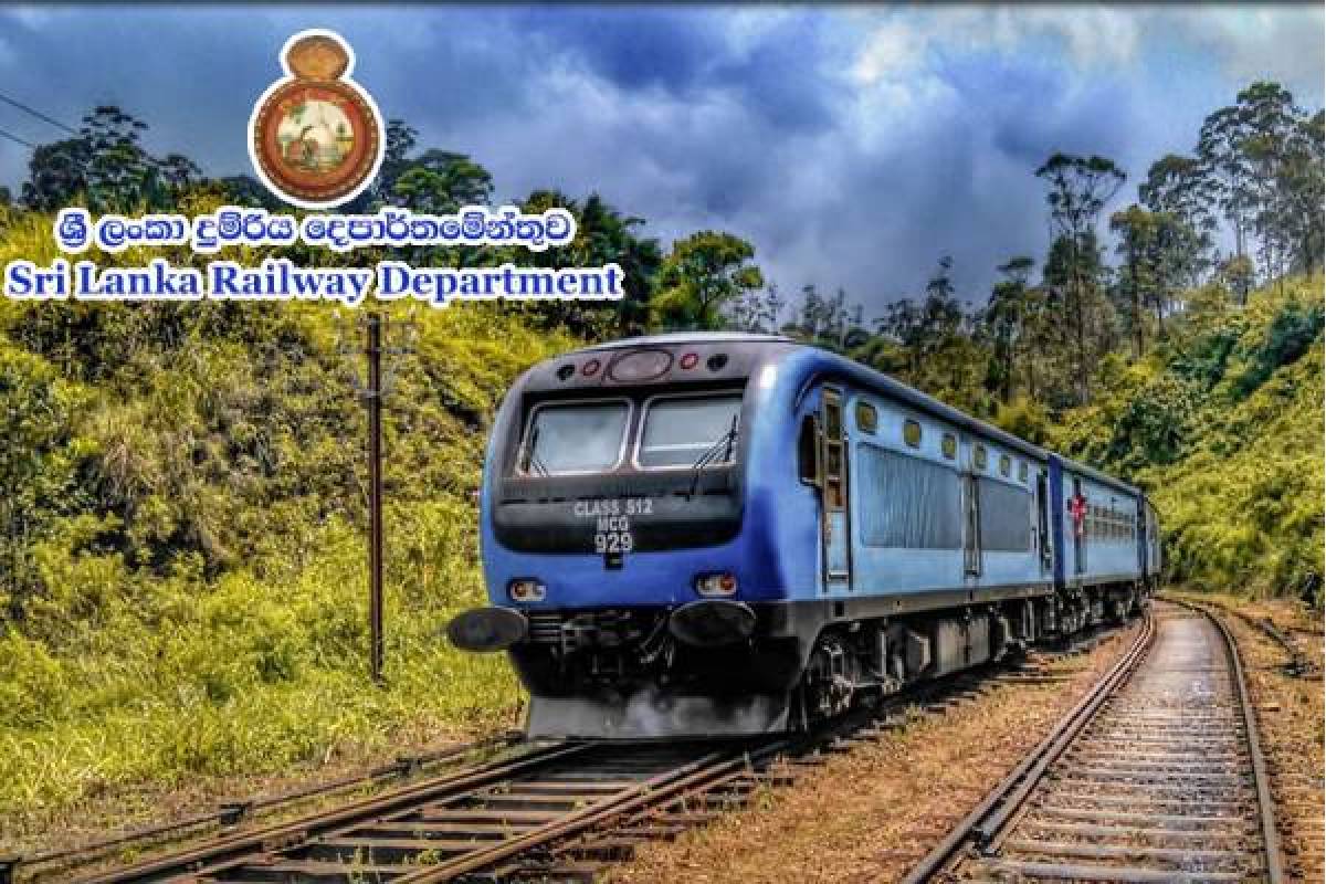 கொழும்பு நோக்கிப் பயணித்த தொடருந்து தடம்புரள்வு | Express Train Travelling To Colombo Derailed