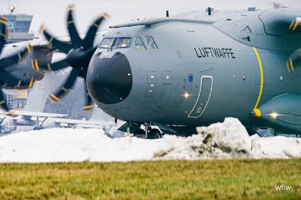 கிரீன்லாந்தில் களமிறங்கிய ஐரோப்பியப் படைகள்... அடம்பிடிக்கும் ஜனாதிபதி ட்ரம்ப் | European Military Personnel Greenland கிரீன்லாந்தில் களமிறங்கிய ஐரோப்பியப் படைகள்... அடம்பிடிக்கும் ஜனாதிபதி ட்ரம்ப் | European Military Personnel Greenland