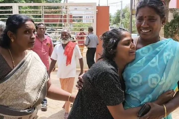 கெட்டவார்த்தை பேசினால் அவனுக்கு பிடிக்காது; திட்டிய ஆசிரியர் - மாணவன் தற்கொலையால் கதறும் தாய்!