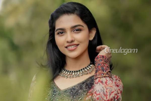 படம் செம வெற்றி சம்பளத்தை பல கோடி அதிரடியாக ஏற்றினாரா மமிதா பைஜு... அவரே சொன்ன தகவல் | Mamitha Baiju About Her Salary Hike