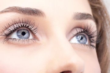 கண் இமை முடிகள் அடர்த்தியாக வளர வேண்டுமா? இந்த 5 டிப்ஸ் போதும்