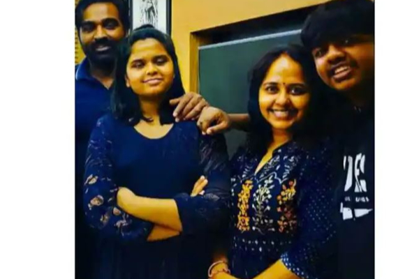 விஜய்சேதுபதிக்கு இவ்வளவு பெரிய மகளா? வைரலாகும் புகைப்படம் | Vijaysethupathi Daughter Photo Viral விஜய்சேதுபதிக்கு இவ்வளவு பெரிய மகளா? வைரலாகும் புகைப்படம் | Vijaysethupathi Daughter Photo Viral