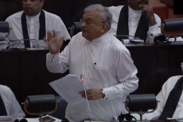 நாடாளுமன்றில் அமளிதுமளி: எதிர்க்கட்சி எடுத்துள்ள அதிரடி முடிவு