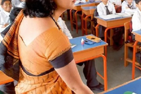 ஆசிரியையிடம் தகாத முறையில் பேசிய யாழ்.வலய ஆசிரிய ஆலோசகர்..! | Controversy Over The Words Spoken To The Teacher