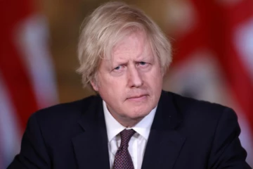 அச்சங்களுக்கு மத்தியில் தைரியமாக தடுப்பூசி போட்டுக்கொள்ளும் பிரித்தானியா பிரதமர்! எந்த நிறுவனத்துடையது? வெளியான முக்கிய தகவல்